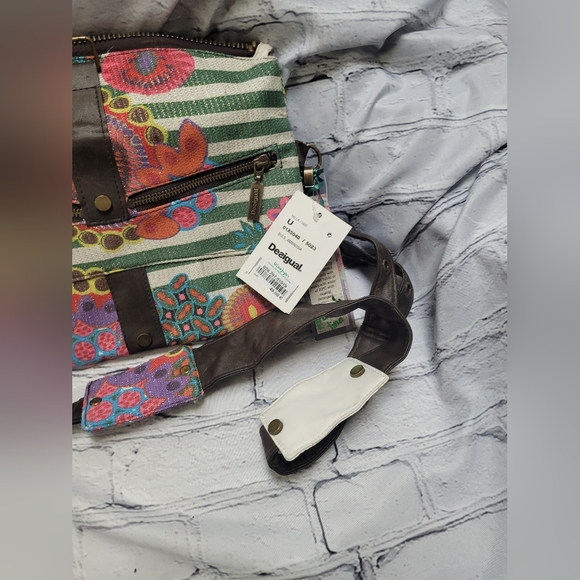 Designated purse in multi color pattern European - Picture 11 of 14